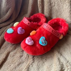 NWOT Crocs Sweetheart Collab